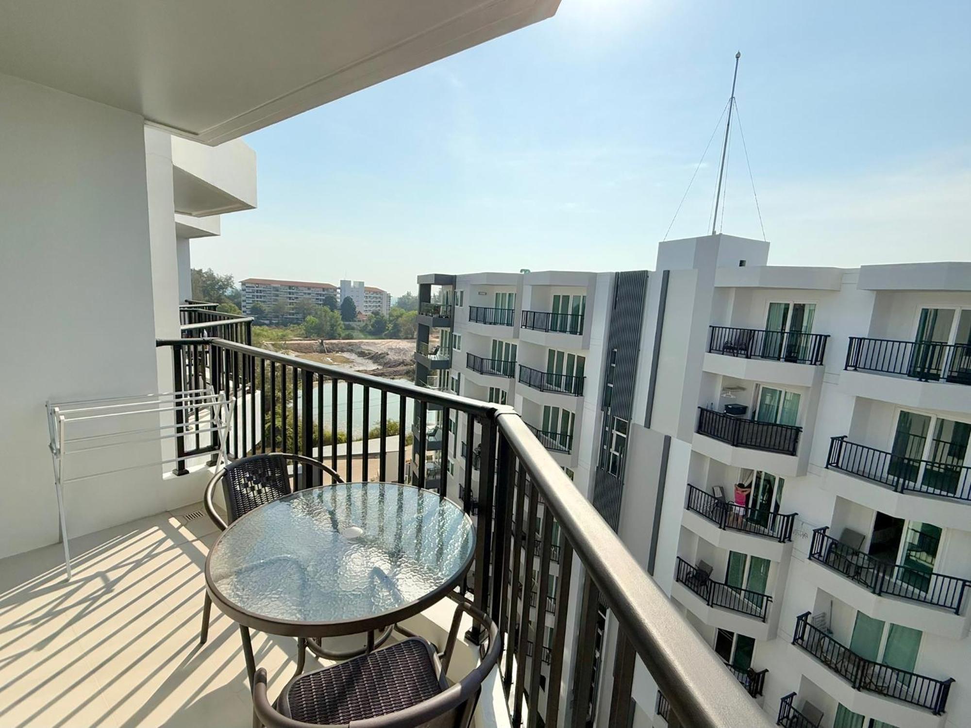Mantra Beach Condominium Suite 2 - Mae Phim Ban Tha Fat Dış mekan fotoğraf